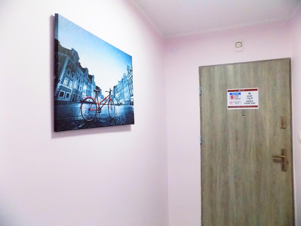 City Central Hostel Laciarska Wroclaw Bagian luar foto