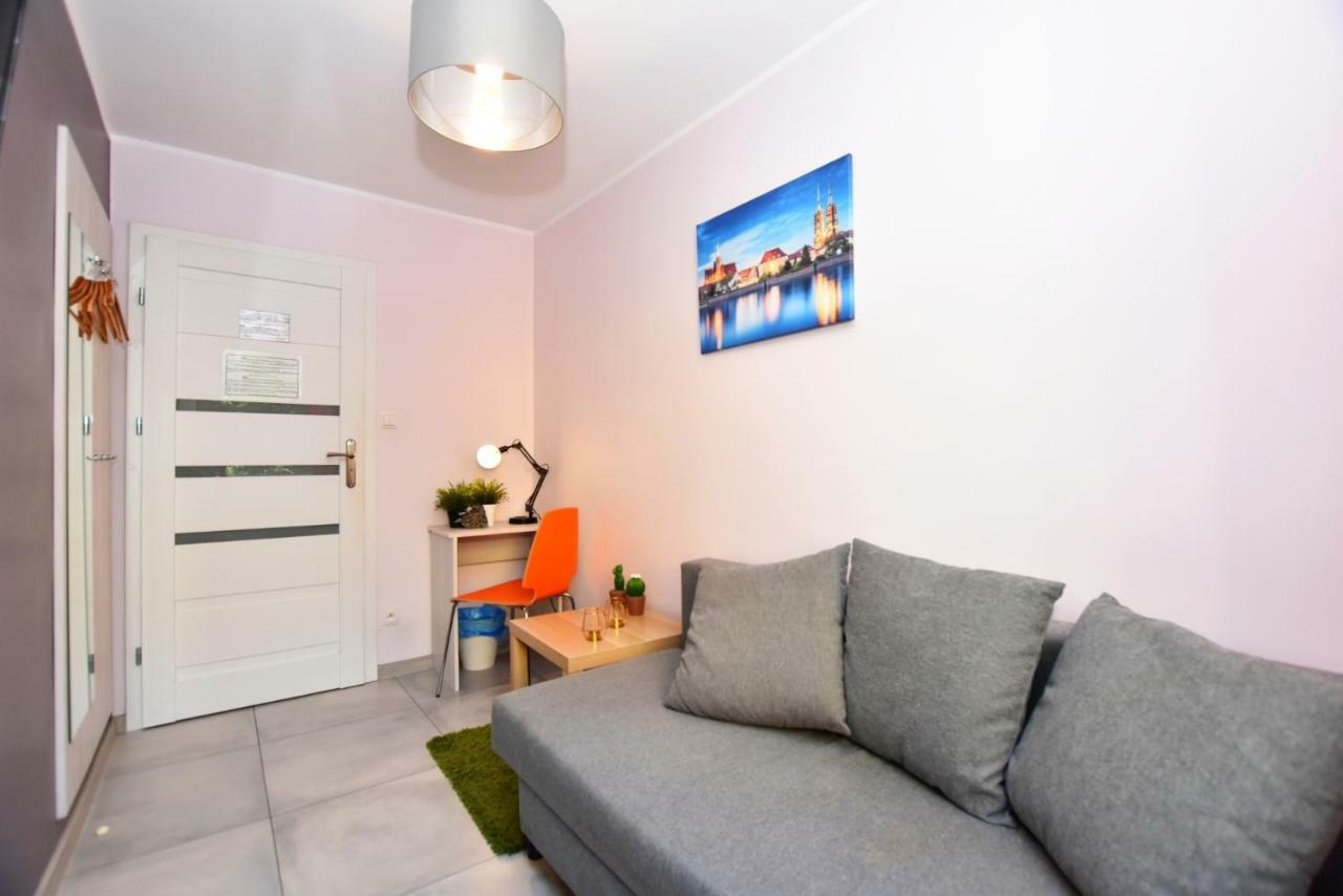 City Central Hostel Laciarska Wroclaw Bagian luar foto
