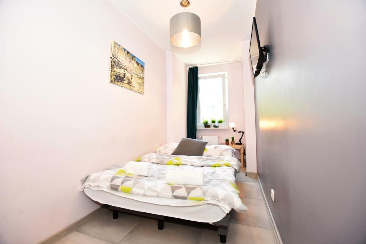 City Central Hostel Laciarska Wroclaw Bagian luar foto